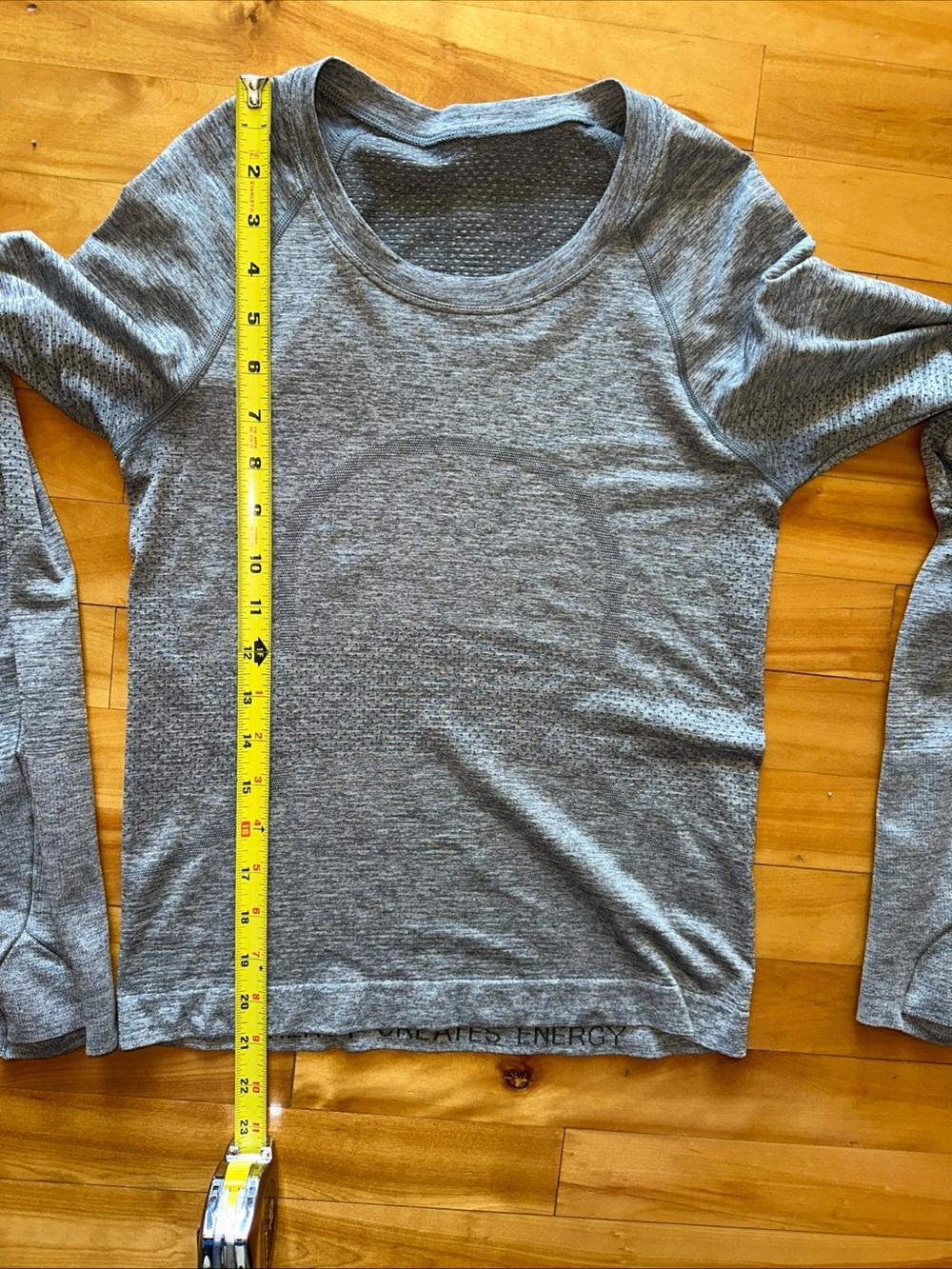 Lululemon Swiftly Tech Long Sleeve Crew Heathered Grey Size 4 race length - Picture 6 of 8